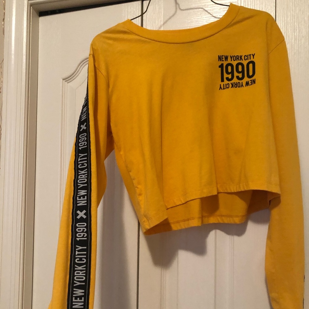 Forever 21 NYC Long Sleeve Crop